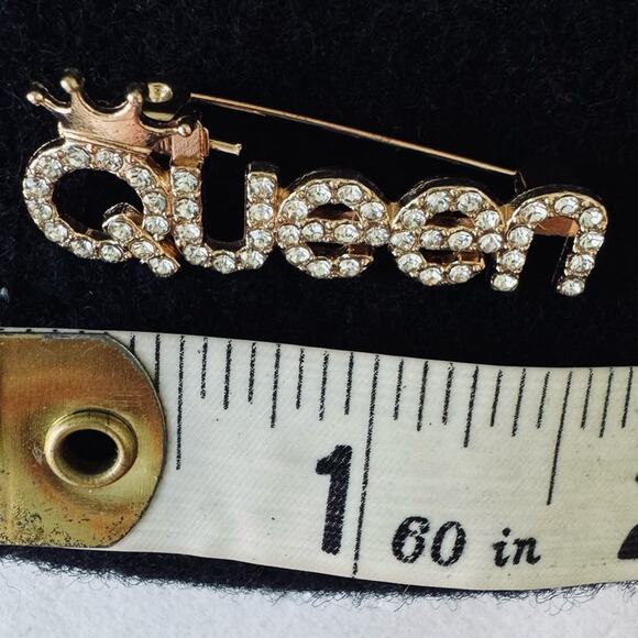 Rhinestone Queen Pin New In Gift Bag - Picture 9 of 9